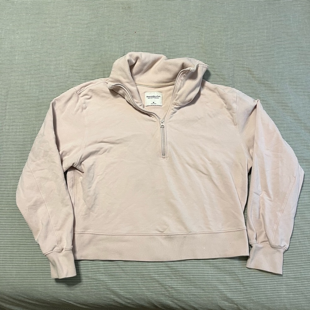 Abercrombie and Fitch Soft A&F Cropped Pullover Size Medium